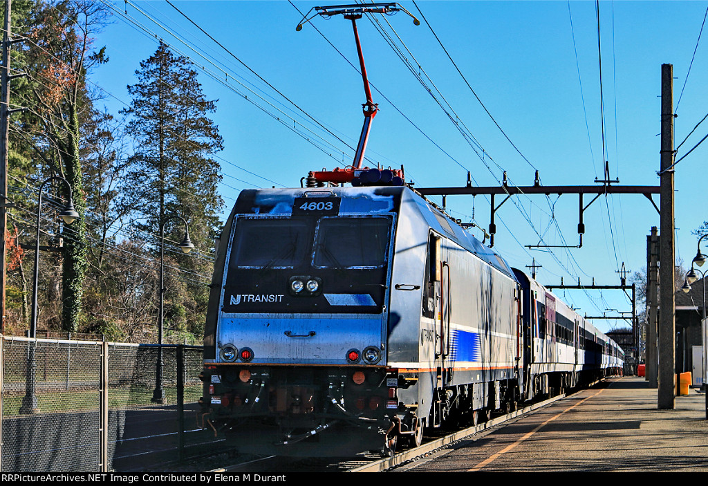 NJT 4603 on 6234